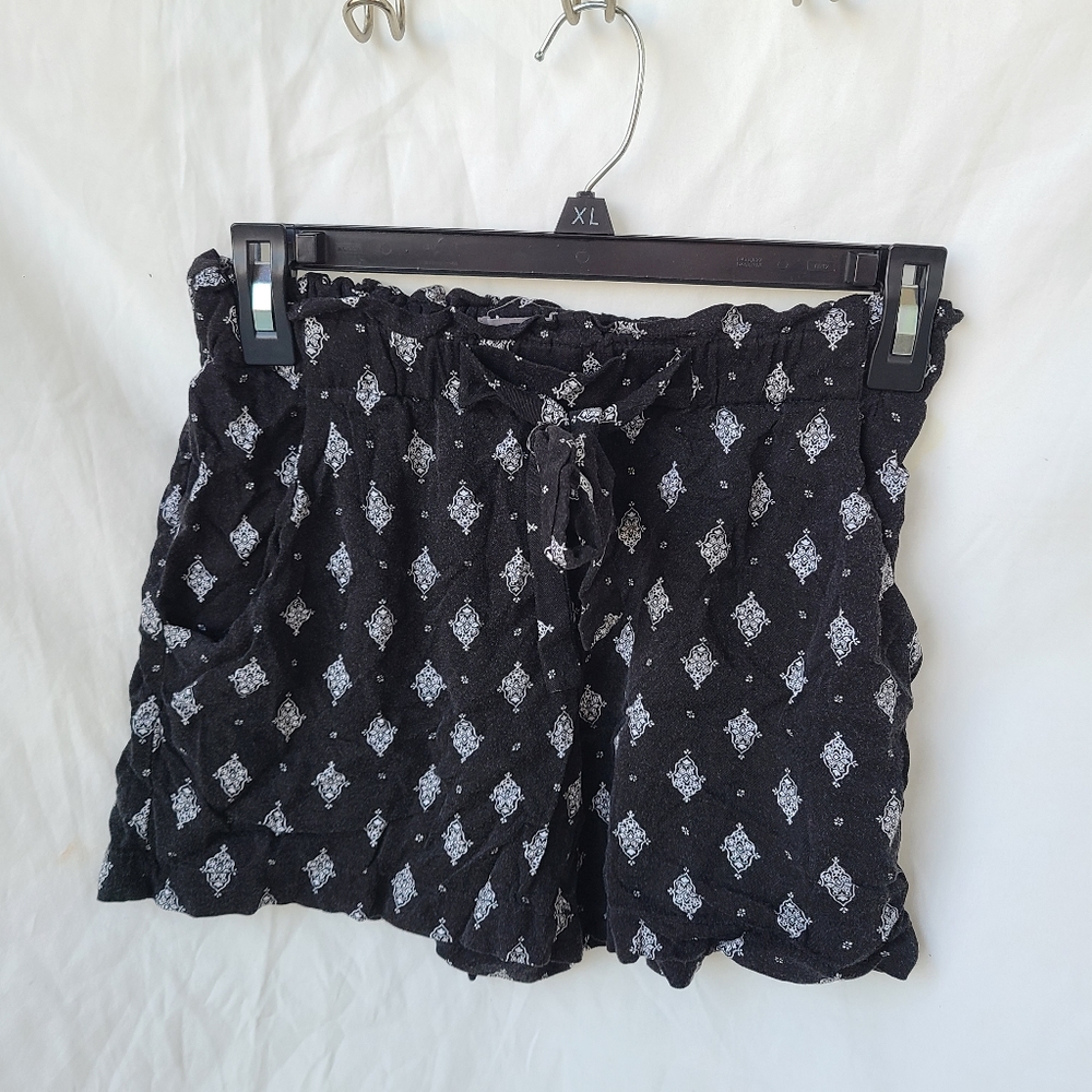Maurice's black and white shorts size small